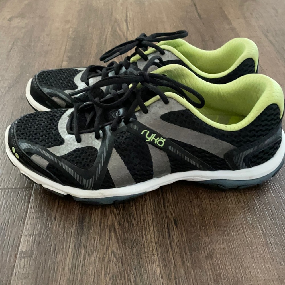 Ryka cross trainers